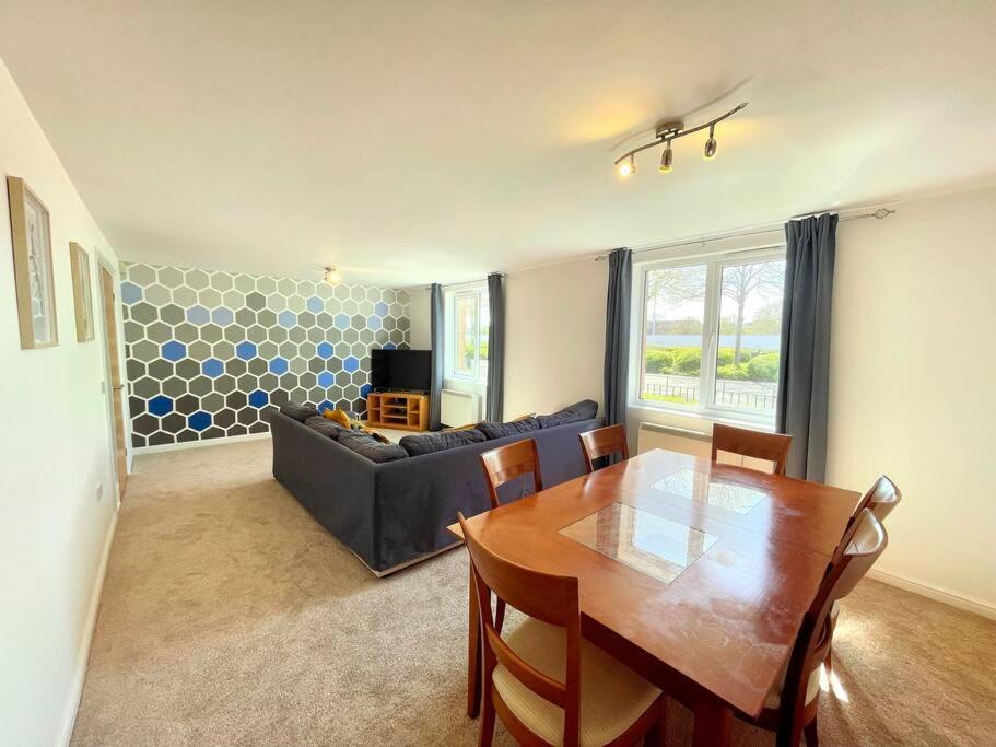 Spacious 3-Bedroom Ground Floor Apartment 2