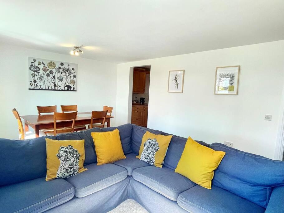 Spacious 3-Bedroom Ground Floor Apartment 5